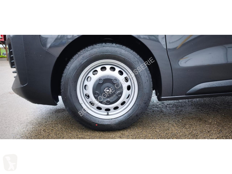 Véhicule utilitaire Opel VIVARO M1 2900 2.5...
