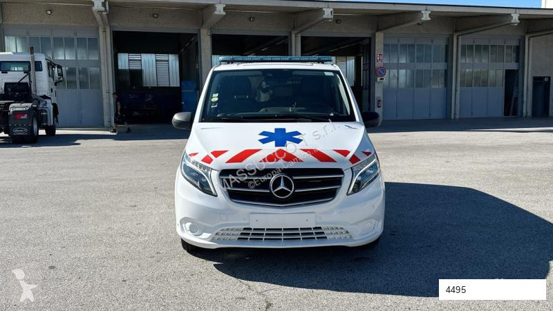 Véhicule utilitaire Mercedes 114CDI AMBULANCE