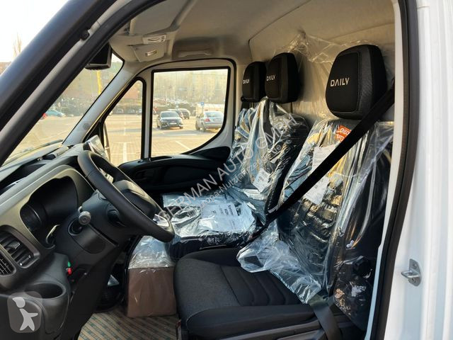 Nyttofordon Iveco 35S18A8H3.0 Hi-matic Koffer...
