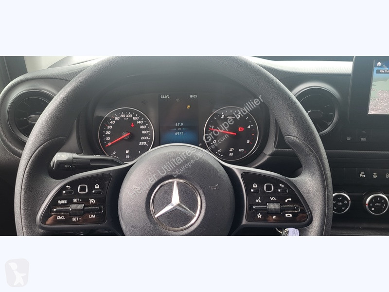 Véhicule utilitaire Mercedes 110 CDI Pro...