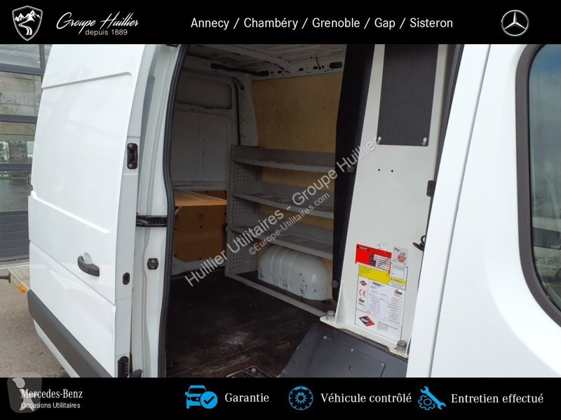 Véhicule utilitaire Renault L2H2 Nacelle - 12m...