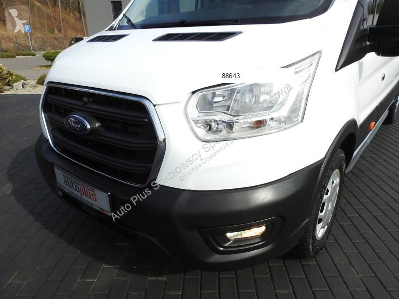 Véhicule utilitaire Ford TRANSIT  FURGON...