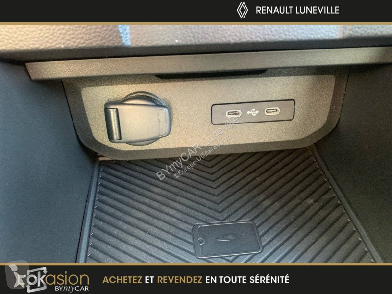 Veicolo commerciale Dacia Duster Hybrid 140 4x2