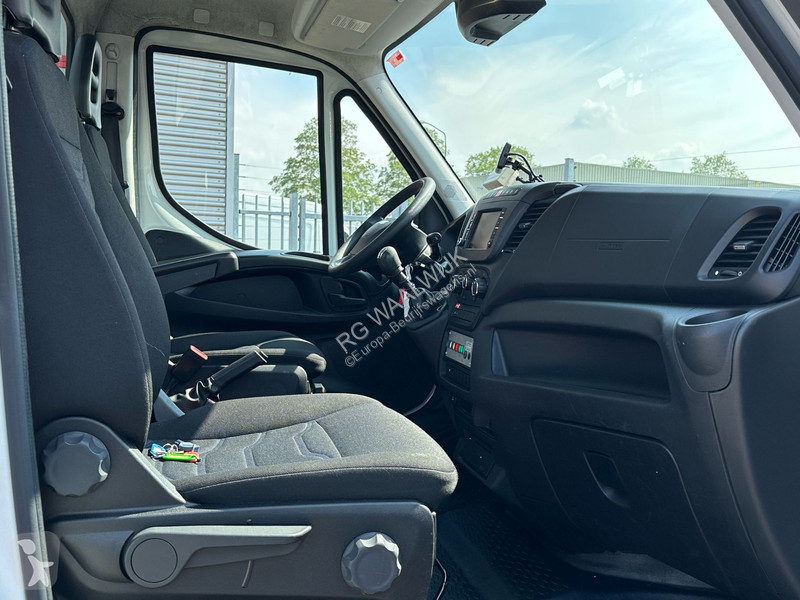 Véhicule utilitaire Iveco 35S14 APK 10-07-2026...