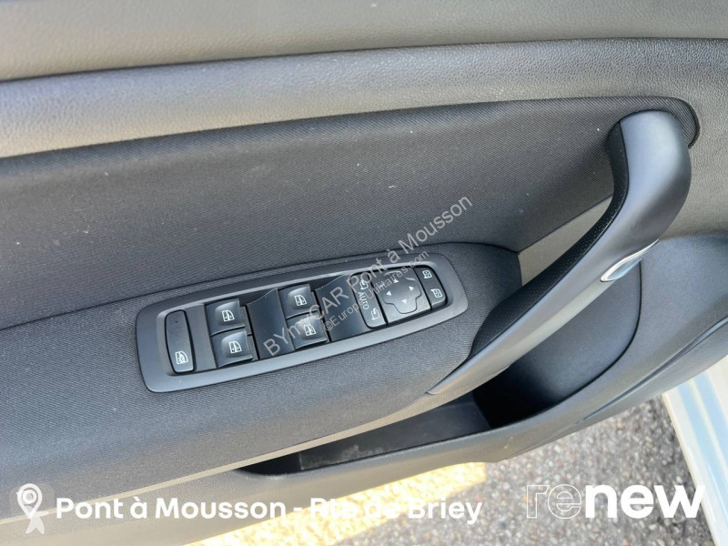 Véhicule utilitaire Renault Megane IV Berline...