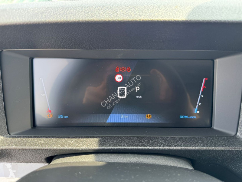 Autoutilitară Peugeot M 2.0 BLUEHDI 145 S&S EAT8
