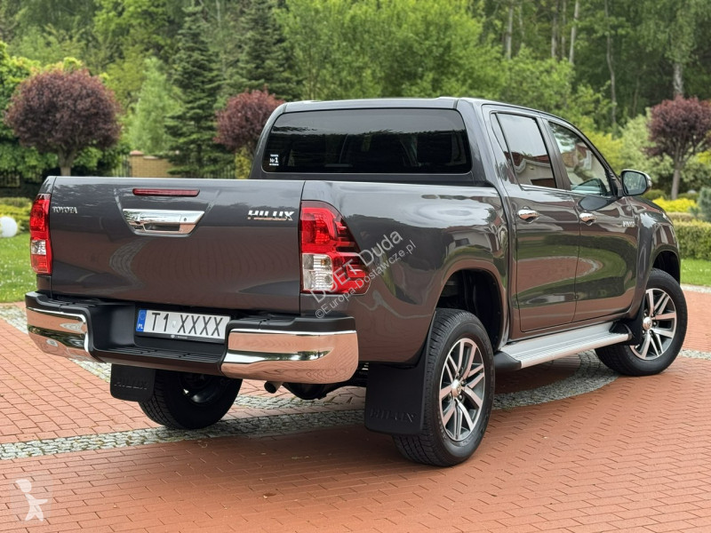 Autoutilitară Toyota Hilux
