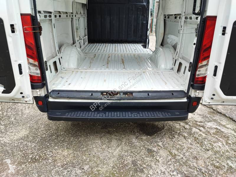 Furgoneta Iveco