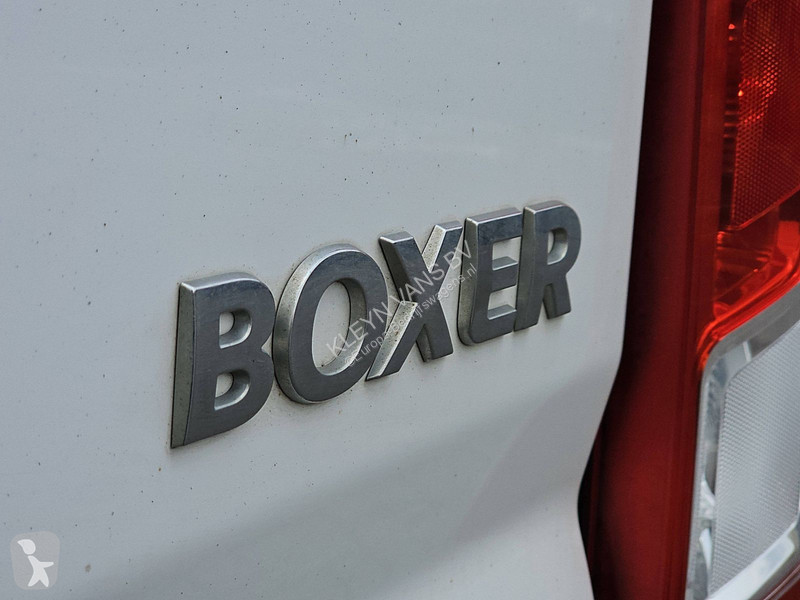 Véhicule utilitaire Peugeot 2.2 L3H2 140Pk Navi...
