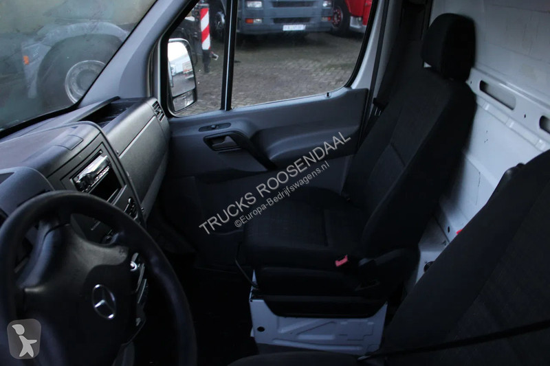 Bedrijfswagen Mercedes 316 + THERMO KING