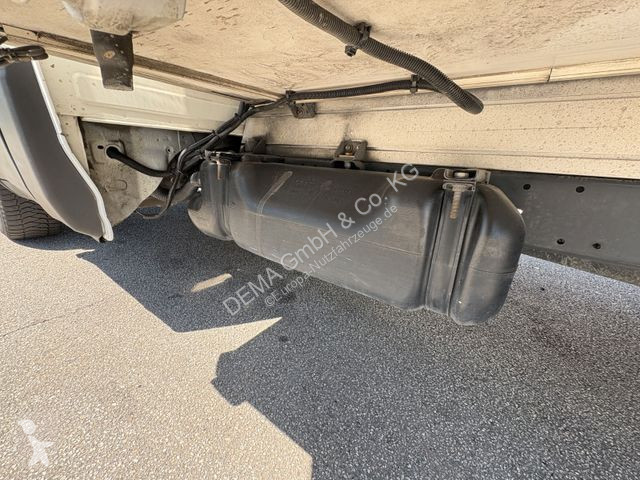 Véhicule utilitaire Iveco...