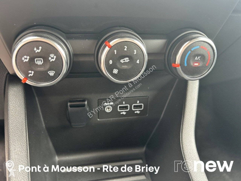 Véhicule utilitaire Renault Clio TCe 90