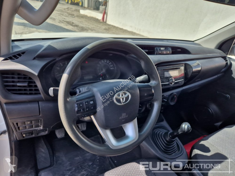 Véhicule utilitaire Toyota Hilux
