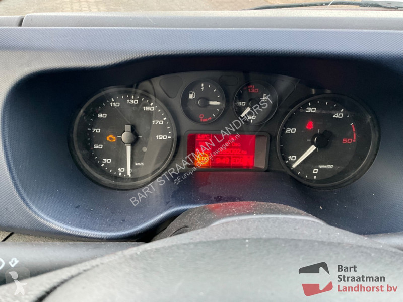 Bedrijfswagen Iveco Euro 6 box truck with...