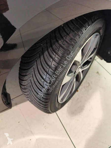 Veicolo commerciale Renault Clio E-Tech 140