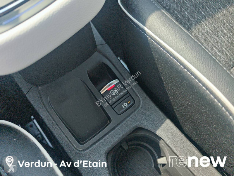 Véhicule utilitaire Renault Clio E-Tech 140 - 21N