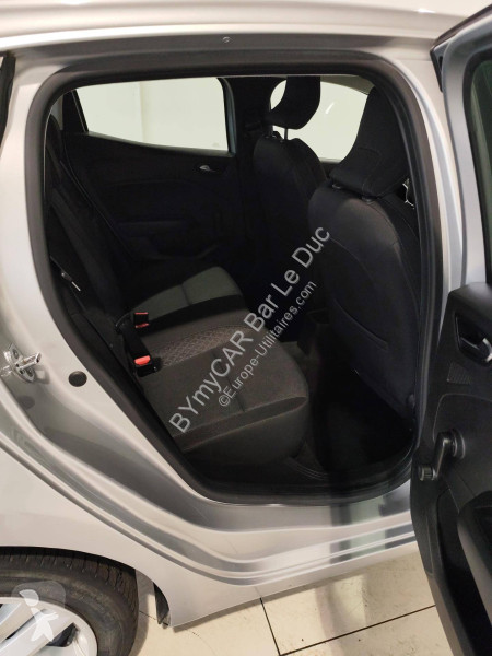 Užitkové vozidlo Renault Clio E-Tech 140