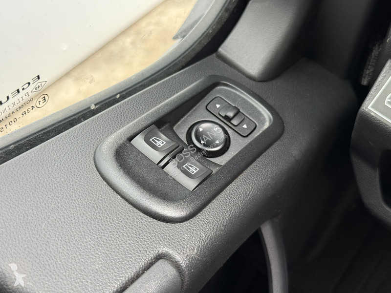 Véhicule utilitaire Renault Plancher T35 2.3...