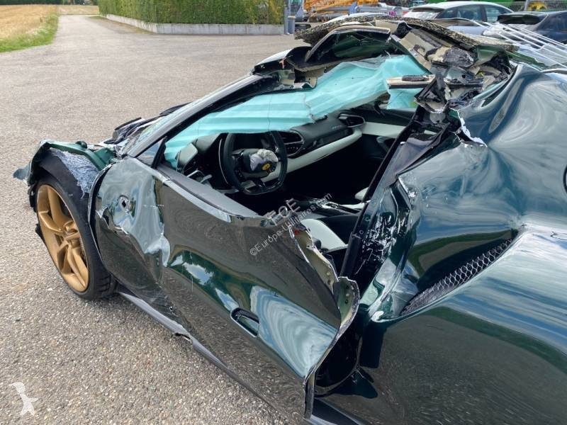 Autoutilitară Ferrari