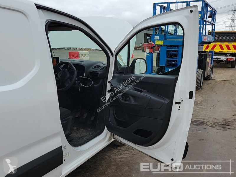 Veicolo commerciale  Berlingo 650