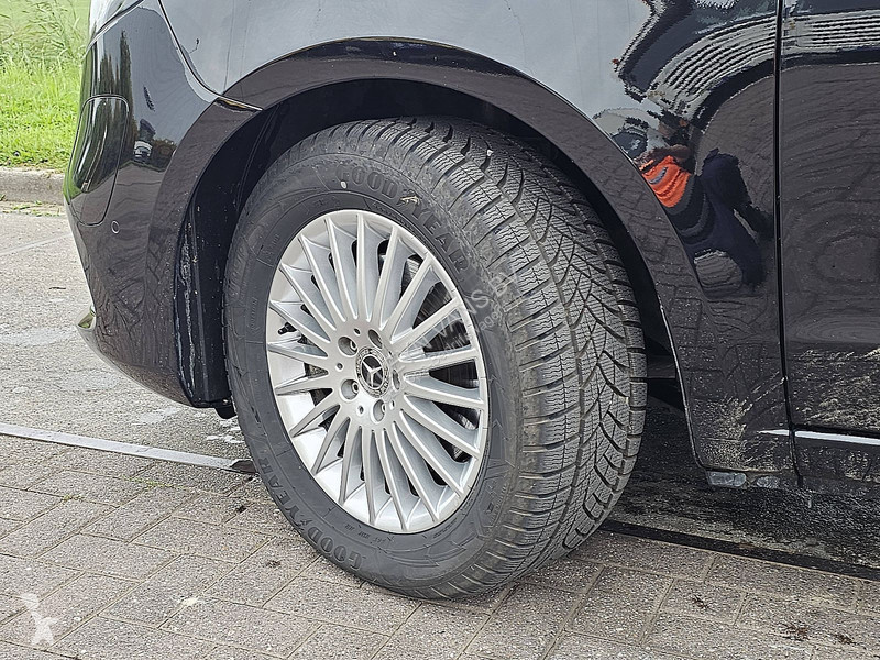 Nyttofordon Mercedes 300 L3 XL 8-Pers Mbux EQV