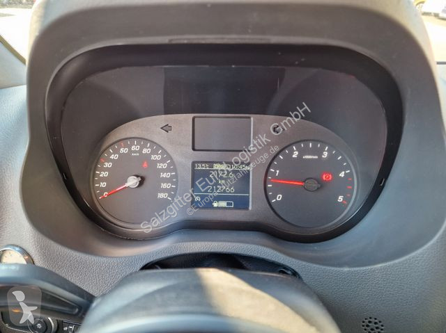 Véhicule utilitaire Mercedes / 6D