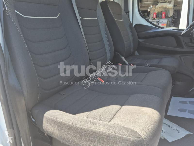 Veicolo commerciale Iveco  DAILY 35C16H