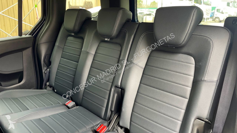 Autoutilitară Mercedes 200 45 kWh