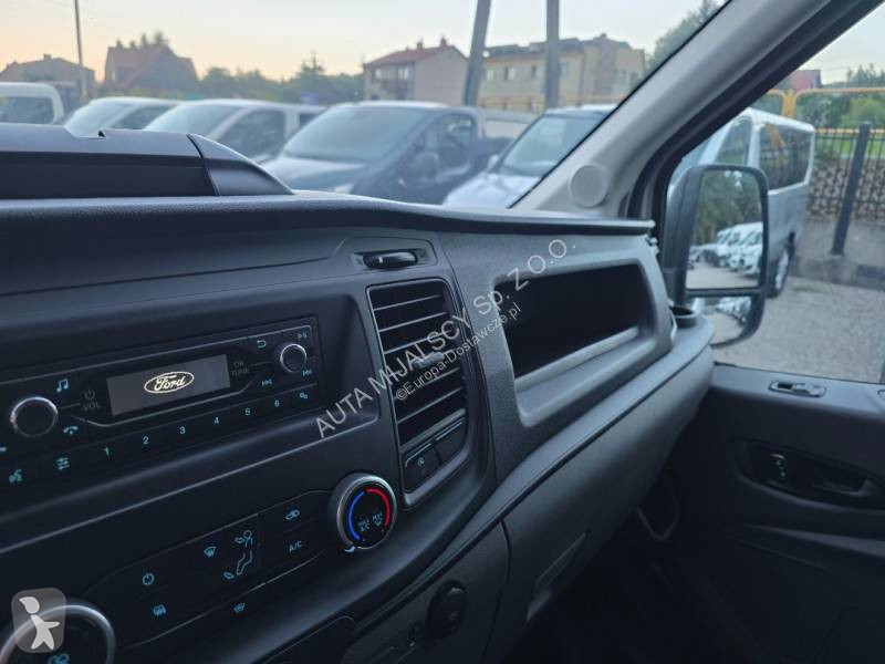 Samochód dostawczy Ford