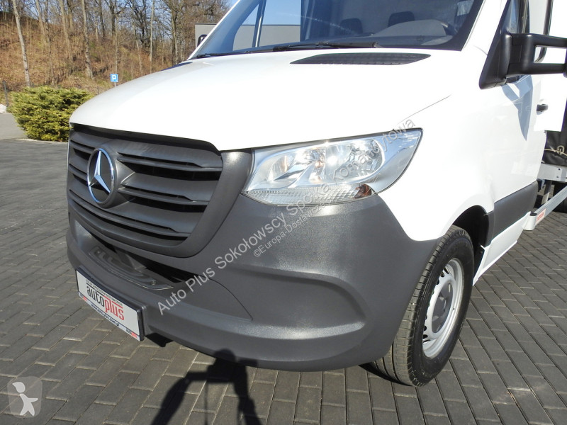 عربة نفعية Mercedes 23S18 DAILY