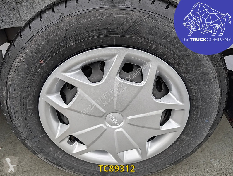 Véhicule utilitaire Ford L2H2 AUTOMATIC GEARBOX...