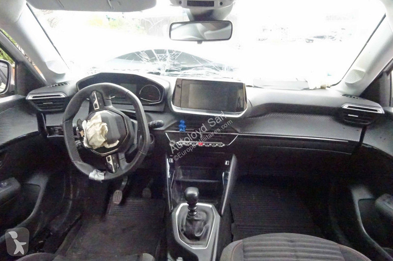 عربة نفعية Peugeot 1,2 PURETECH 100