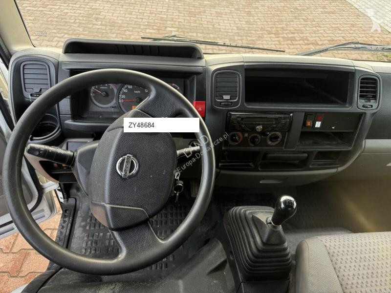 Samochód dostawczy Nissan