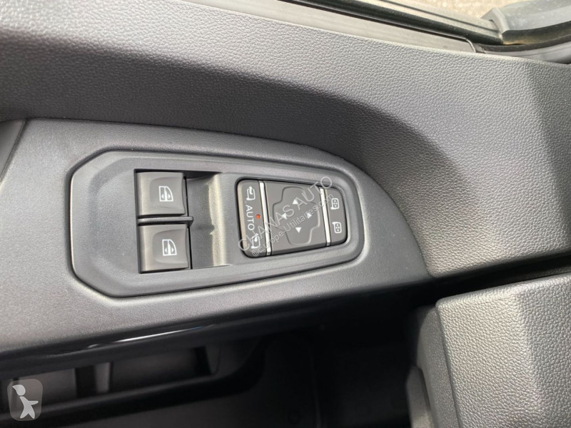 Véhicule utilitaire Renault L2H1 3T BLUE DCI...