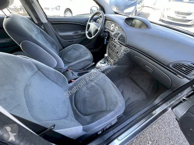 Véhicule utilitaire Peugeot