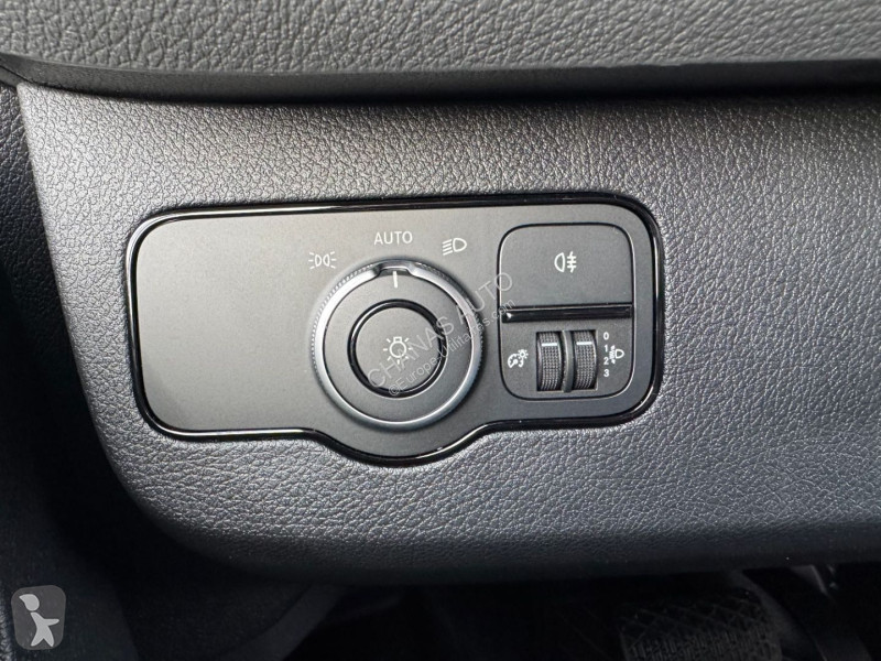 Véhicule utilitaire Mercedes 317 CDI 37 3.5T...