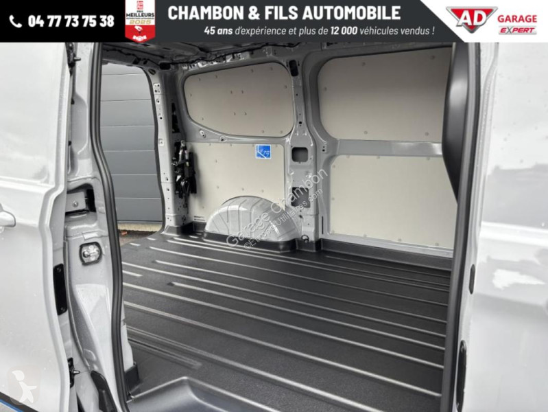 عربة نفعية Ford FOURGON 320 L1H1 2.0 ECOBLUE...