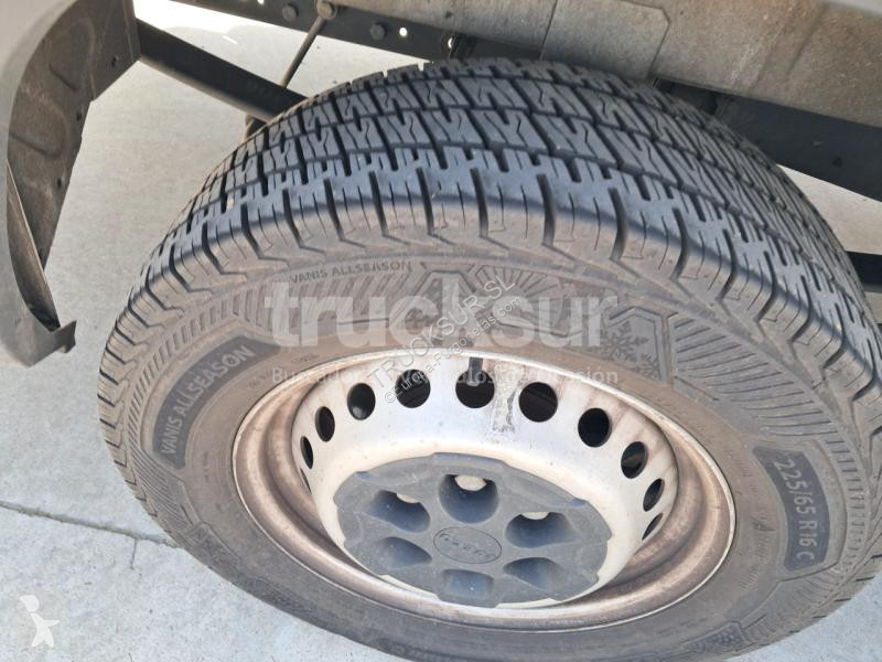 عربة نفعية Iveco  DAILY 35S16 12M3