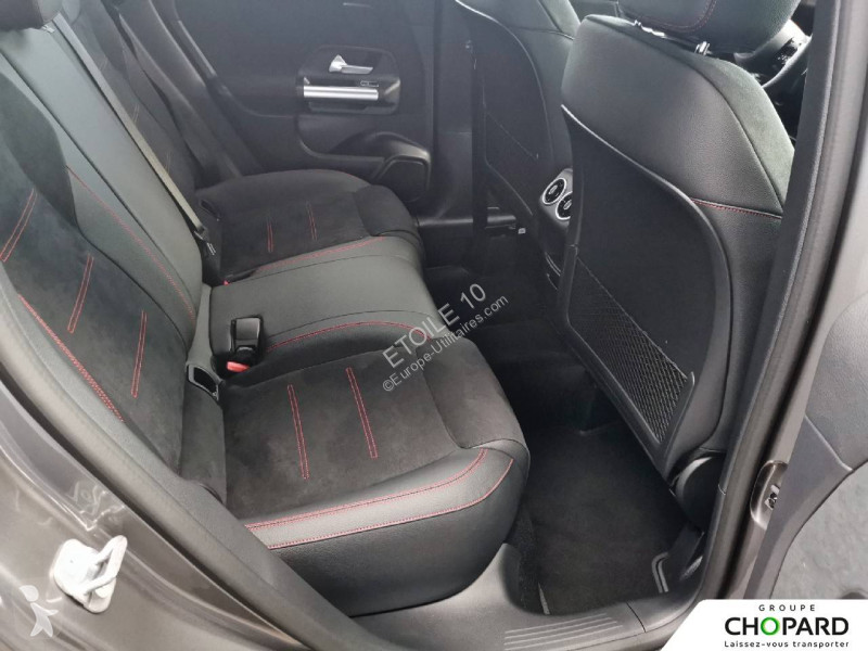 عربة نفعية Mercedes GLA 200 7G-DCT
