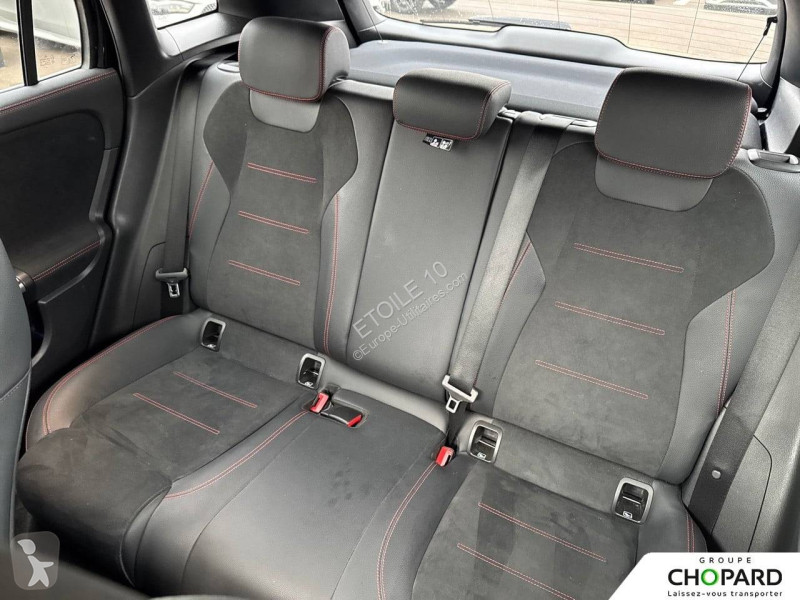 عربة نفعية Mercedes GLA 200 7G-DCT