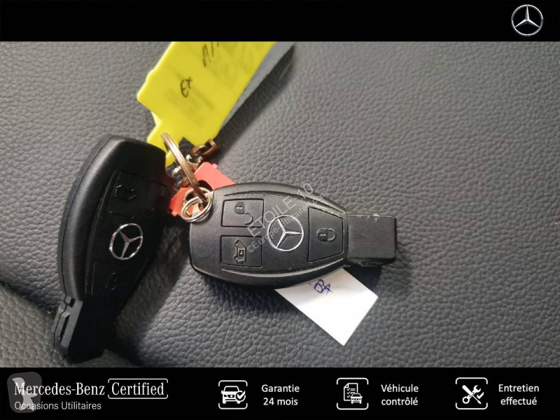 Комерційні автомобілі Mercedes VITO FOURGON 119...