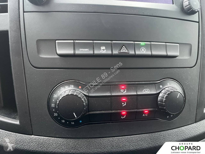 Véhicule utilitaire Mercedes VITO FOURGON 114...
