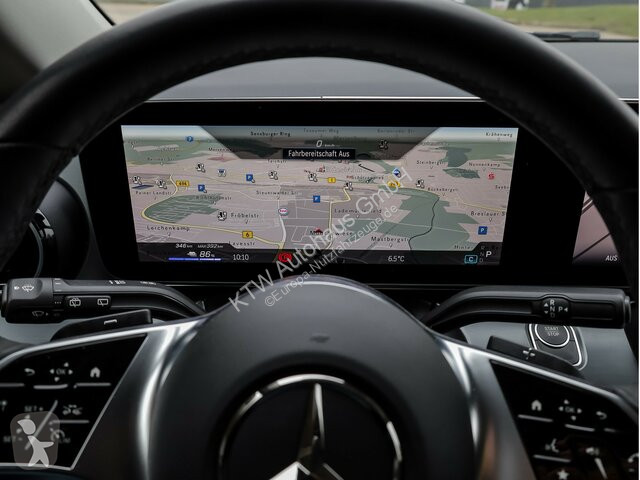 Mercedes EQV 300...