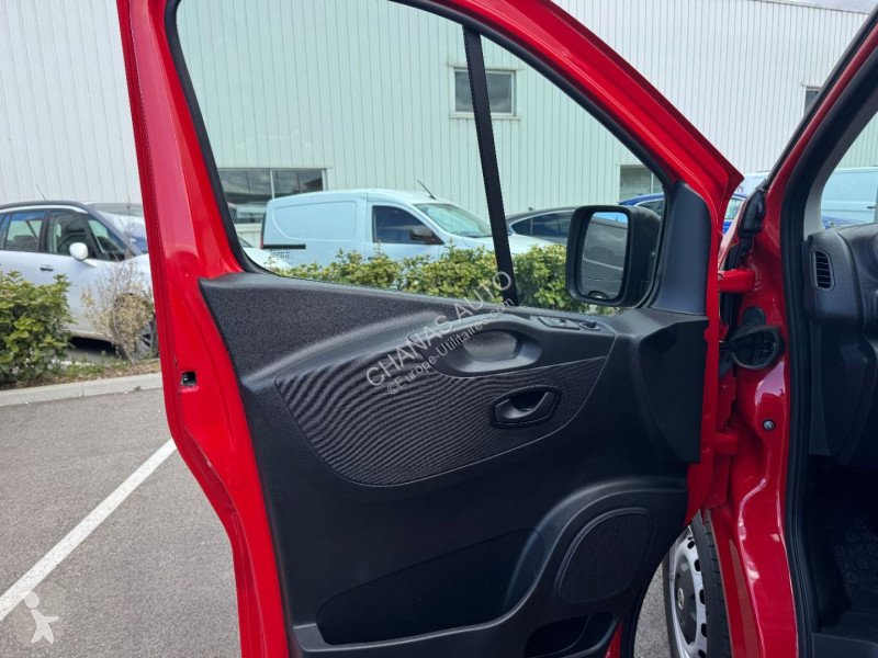 عربة نفعية Nissan L1H1 2.0 DCI 120 VISIA