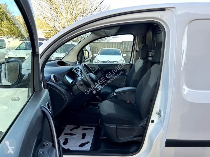 Véhicule utilitaire Renault 1.5 Blue dci 80...
