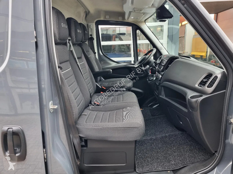 Furgoneta Iveco 35C18 3.0D L2H2 HI-MATIC EURO 6