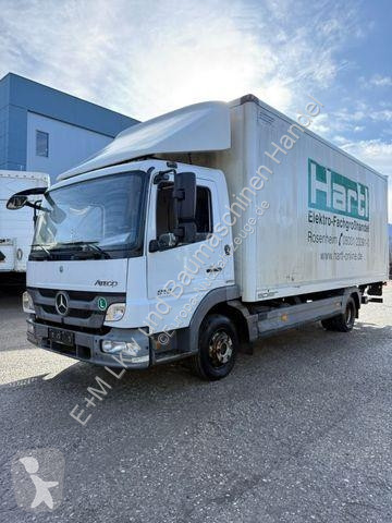 Furgoneta Mercedes 818D KOFFER