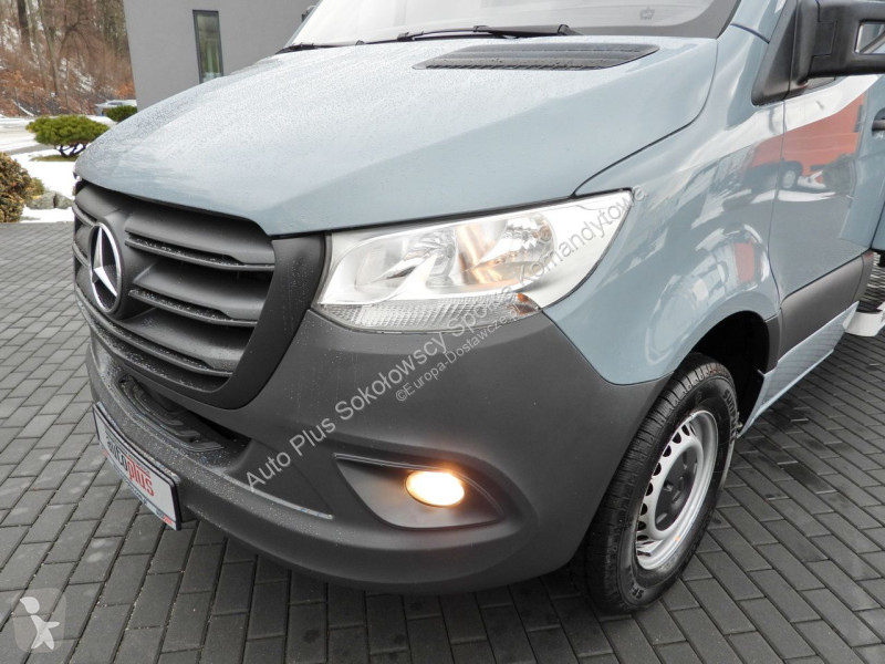 عربة نفعية Mercedes 23ASTER