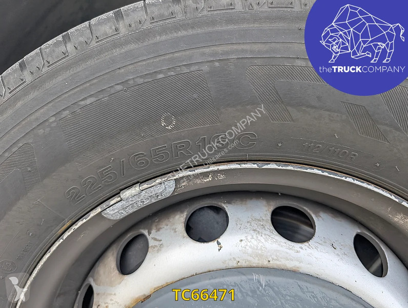 Samochód dostawczy Renault 145.35 nacelle