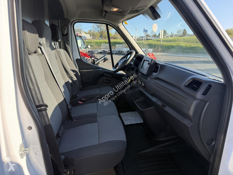Véhicule utilitaire Renault MASTER F3500 L2H2...